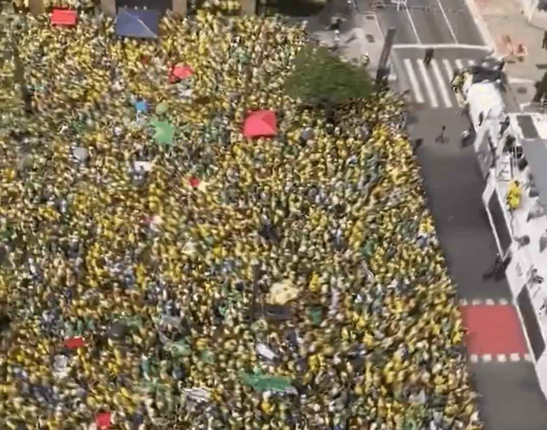 Anti-Government Protest in Brazil Sparks Viral on Twitter